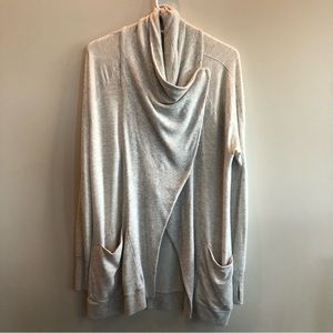 Athleta Pranayama Wrap Heathered Light Grey Size M